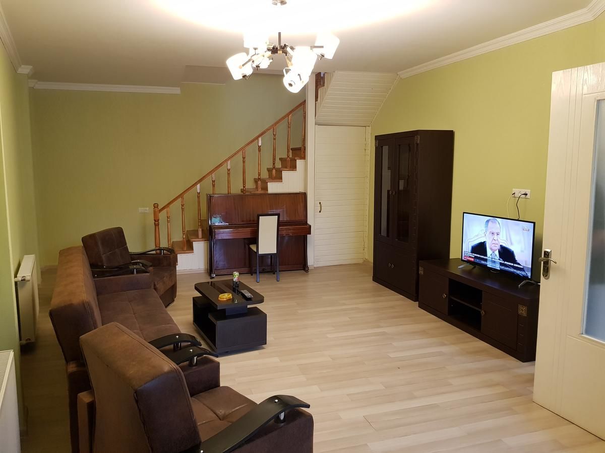 Виллы Гостевой уютный дом Тбилиси-16