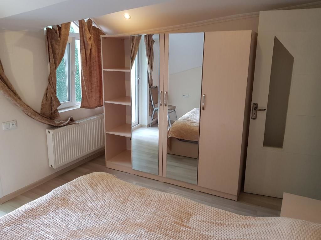 Виллы Гостевой уютный дом Тбилиси-37