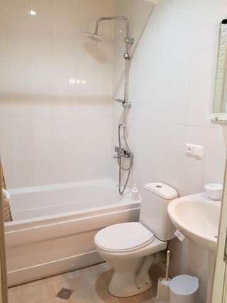 Виллы Гостевой уютный дом Тбилиси Вилла с 2 спальнями-38